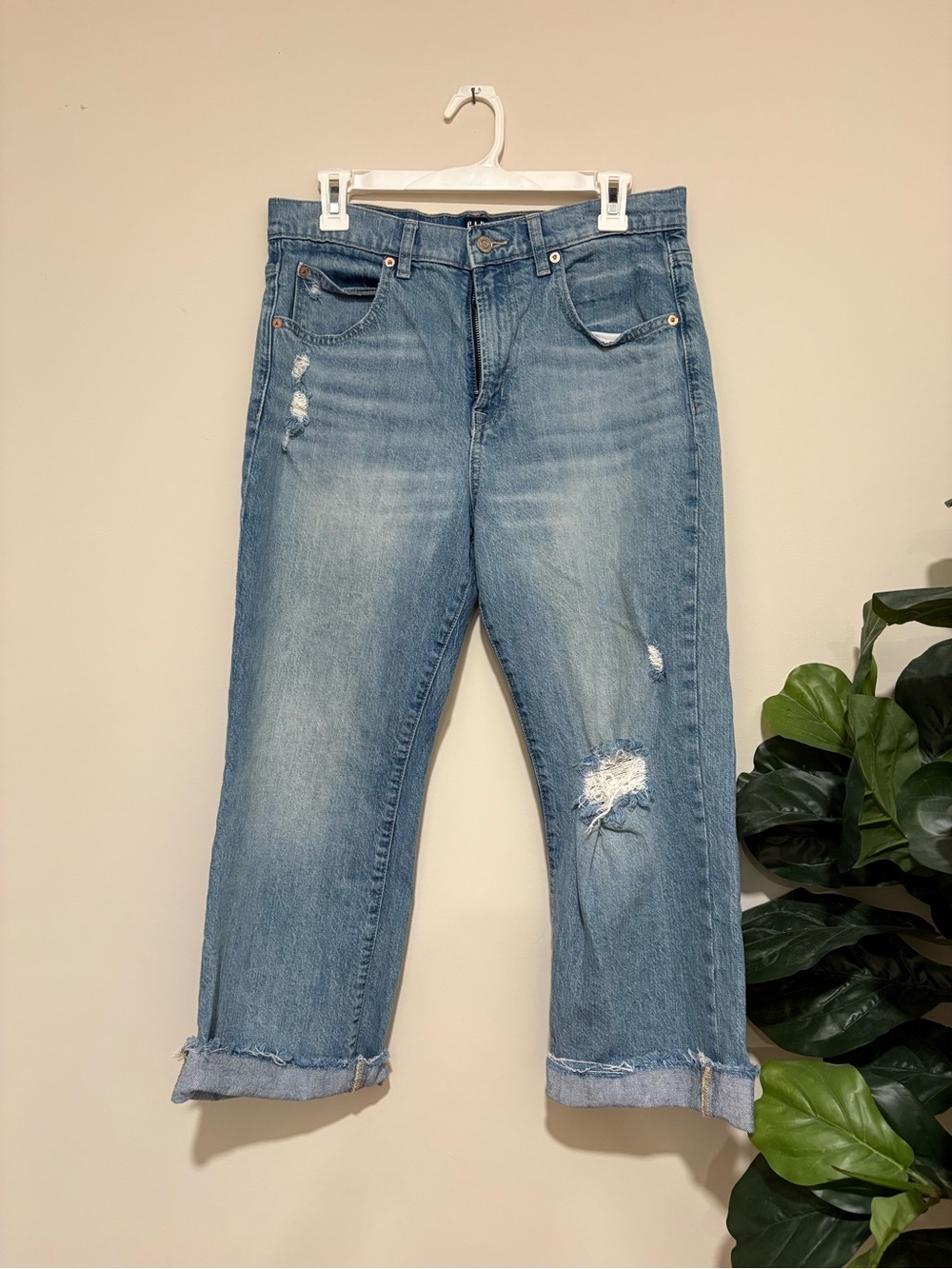 GAP Light Blue Distressed Cropped Jeans